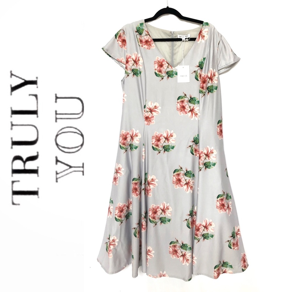 Truly You Gray Floral Dress